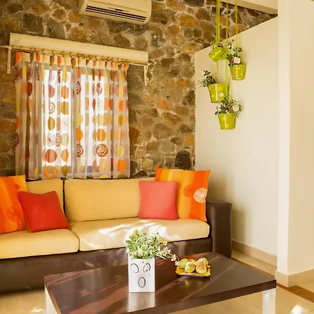 Seaview Amphitriti With Private Pool, 20 Min From Elafonissi Chania (Crete)