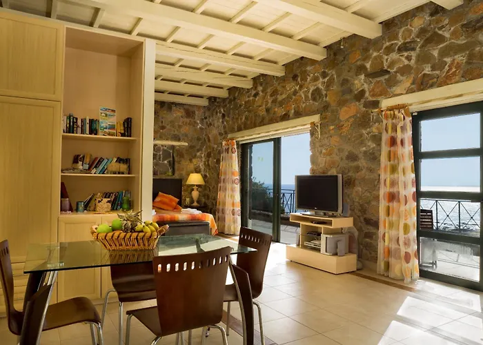 Seaview Amphitriti With Private Pool, 20 Min From Elafonissi *