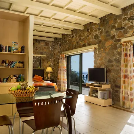 Seaview Amphitriti With Private Pool, 20 Min From Elafonissi *